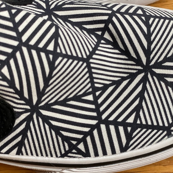 Pink Rose air cooled memory foam canvas slip on shoe - Picture 9 of 10